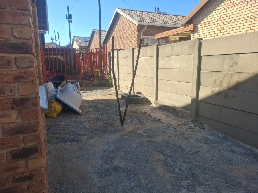 3 Bedroom Property for Sale in Maokeng Free State